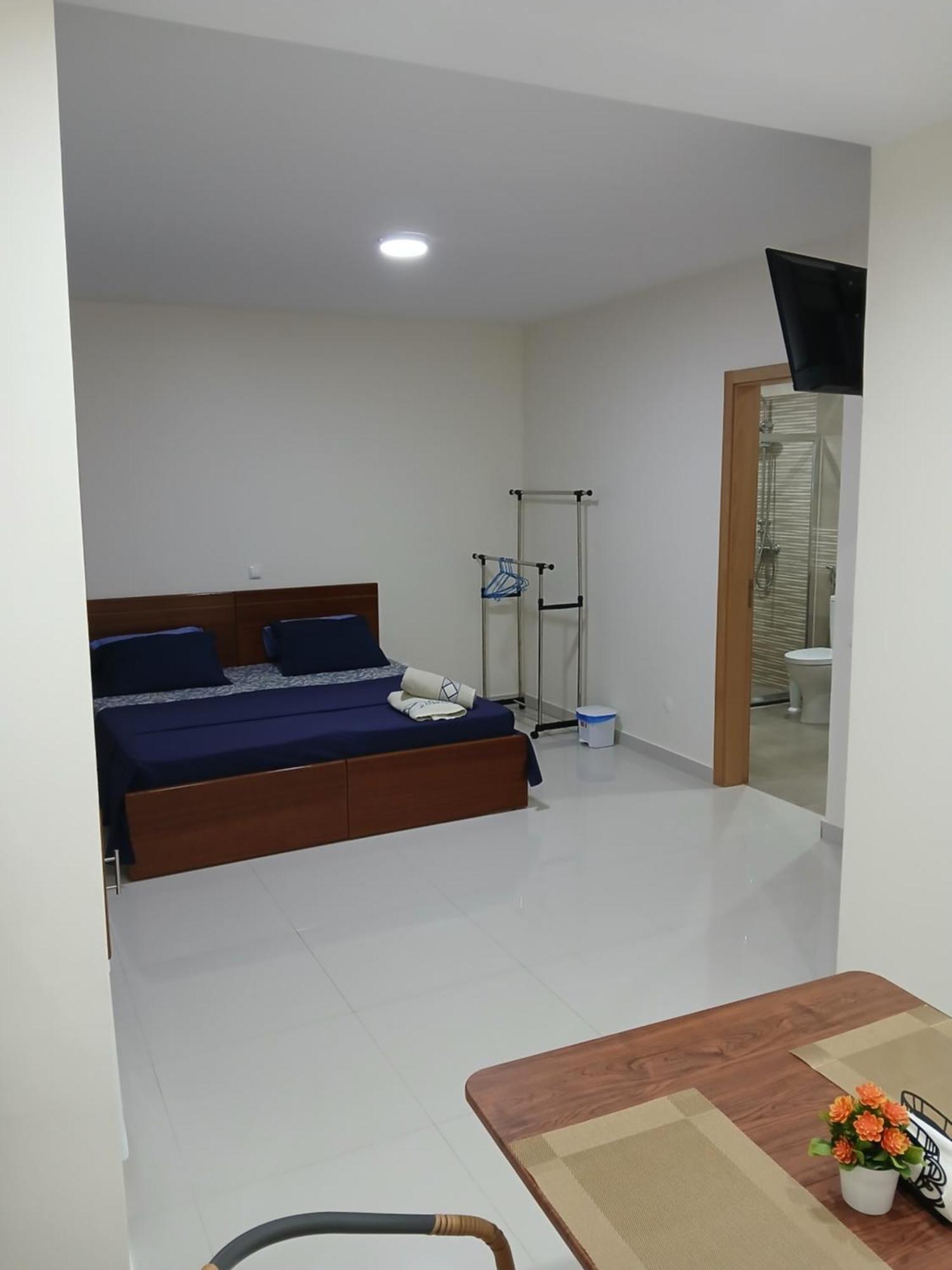 Nifa House Guest house *