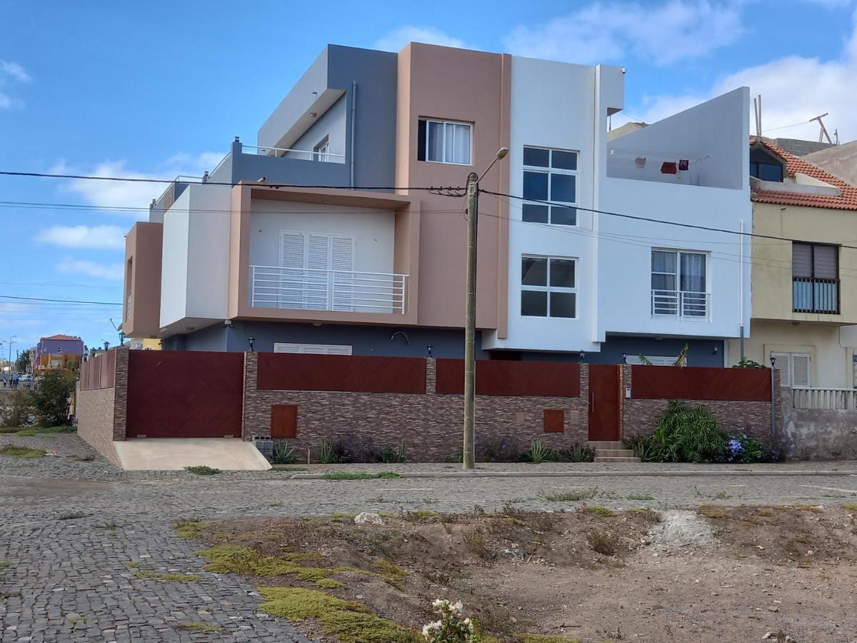 Guest house Nifa House Espargos